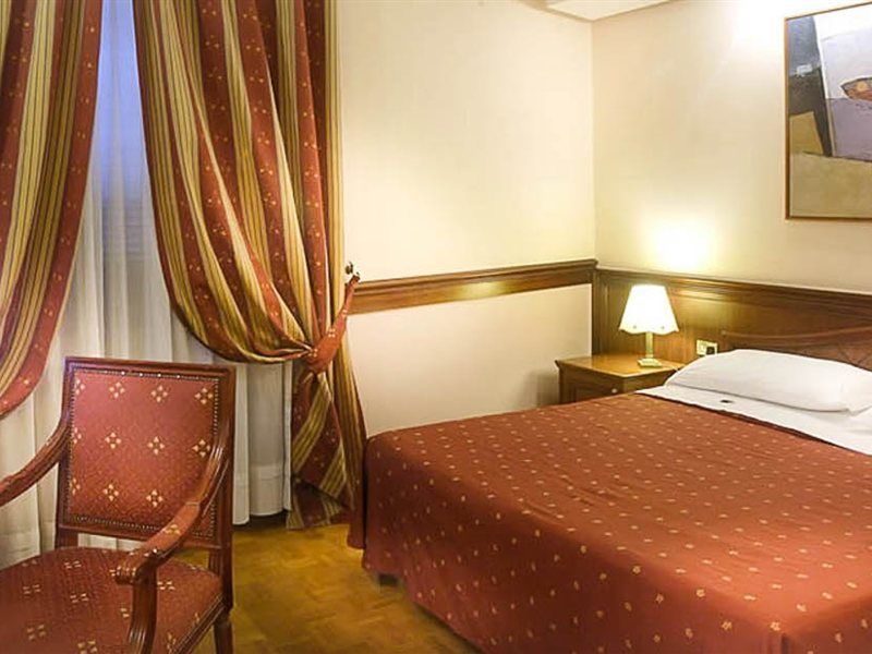 Hotel Traiano Řím Exteriér fotografie